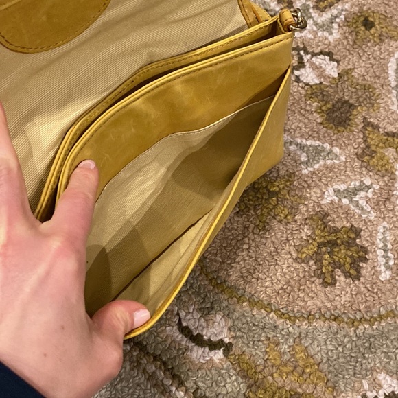 Deep yellow leather purse - Picture 6 of 6